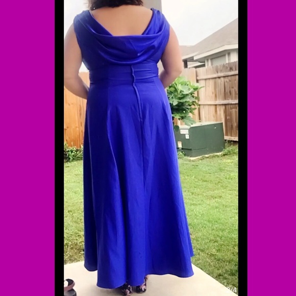 Royal Blue Vintage 90’s gown - Picture 2 of 4